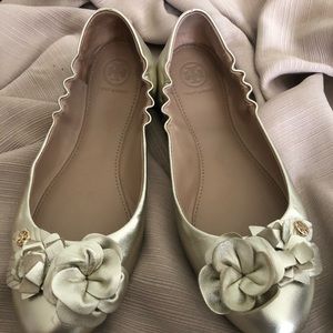 Tory Burch floral flats gold authentic